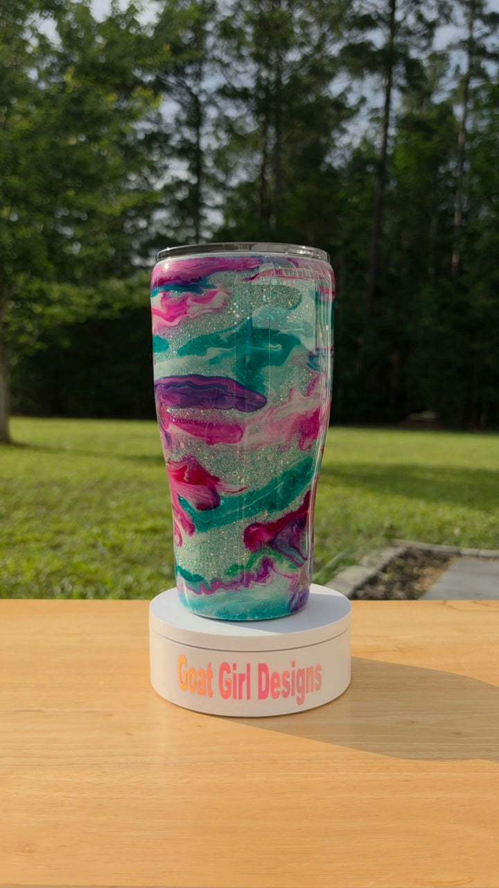 30 oz Modern Curve tumbler